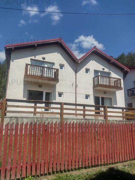 Vila de tip duplex de vanzare in Azuga - Zona Centrala