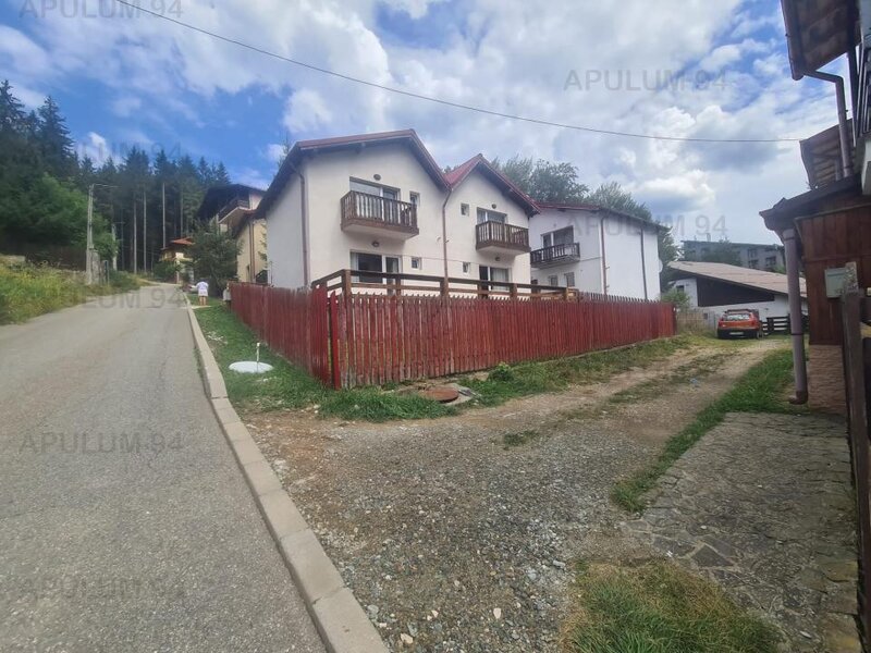 Vila de tip duplex de vanzare in Azuga - Zona Centrala